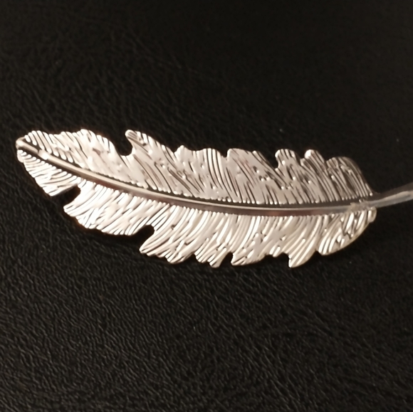 Accessories - Feather hair clip